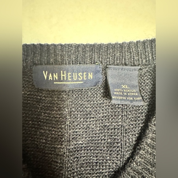 Van Heusen XLarge Sweater Vest - Picture 5 of 5